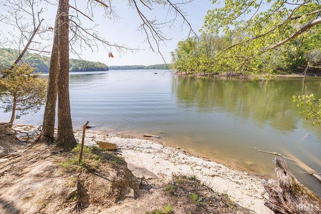 9405 S Pointe LaSalles Drive, Bloomington, IN 47401