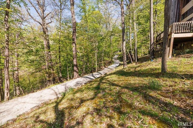 9405 S Pointe LaSalles Drive, Bloomington, IN 47401
