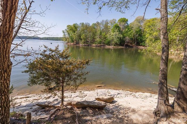 9405 S Pointe LaSalles Drive, Bloomington, IN 47401