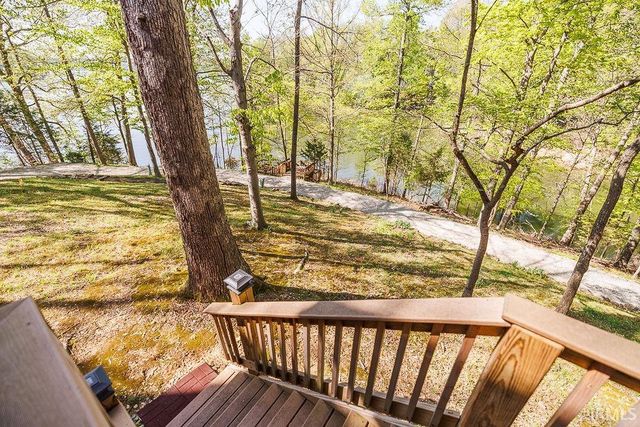 9405 S Pointe LaSalles Drive, Bloomington, IN 47401