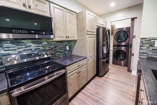 9405 S Pointe LaSalles Drive, Bloomington, IN 47401
