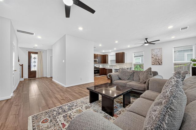 27571 Bello Bend Lane, Magnolia, TX 77354