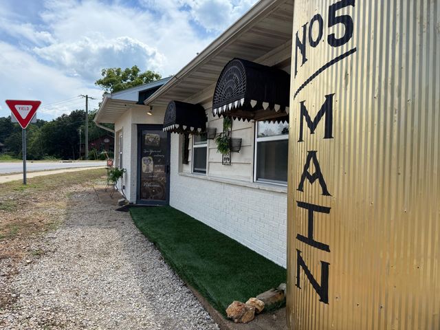 15 Main Street, Mammoth Spring, AR 72554