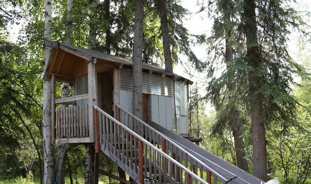578 FARMERS LOOP ROAD, Fairbanks, AK 99712