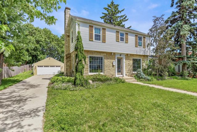 129 S Jackson STREET, Elkhorn, WI 53121
