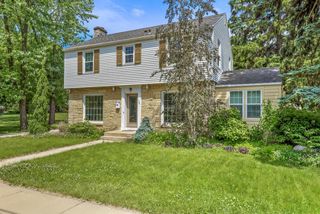 129 S Jackson STREET, Elkhorn, WI 53121