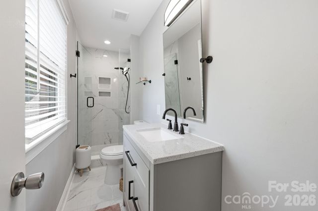 6621 Fair Lawn Road, Charlotte, NC 28215