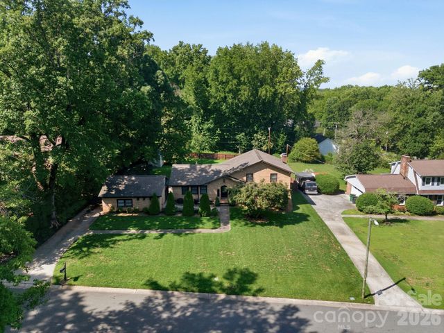 6621 Fair Lawn Road, Charlotte, NC 28215