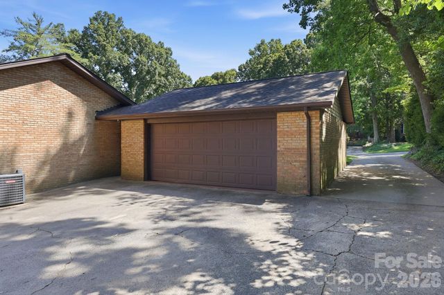 6621 Fair Lawn Road, Charlotte, NC 28215
