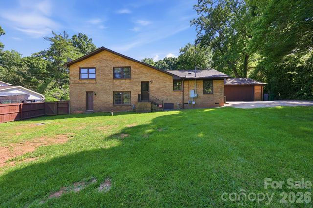 6621 Fair Lawn Road, Charlotte, NC 28215