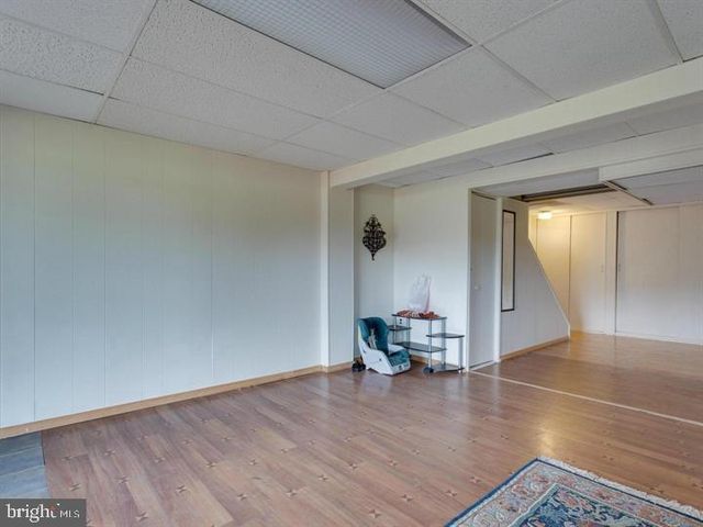 9902 LAKEPOINTE DR, Burke, VA 22015