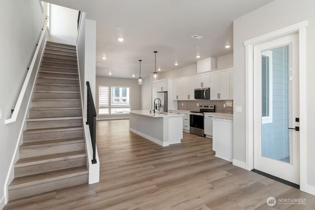 6609 S 128th Street, Seattle, WA 98178