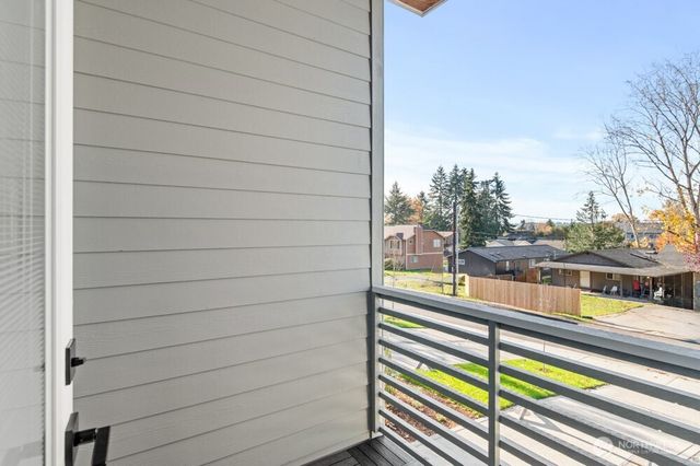6609 S 128th Street, Seattle, WA 98178