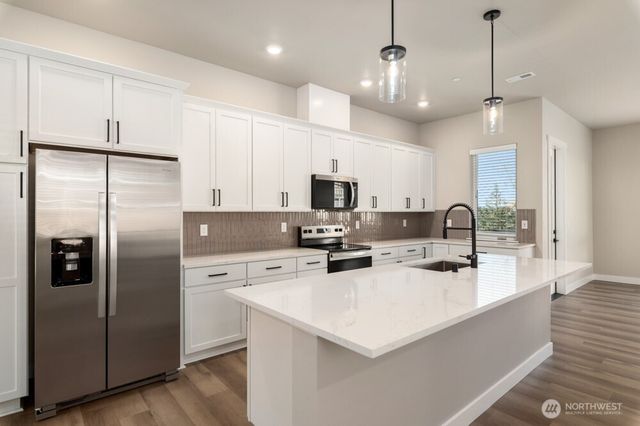6609 S 128th Street, Seattle, WA 98178