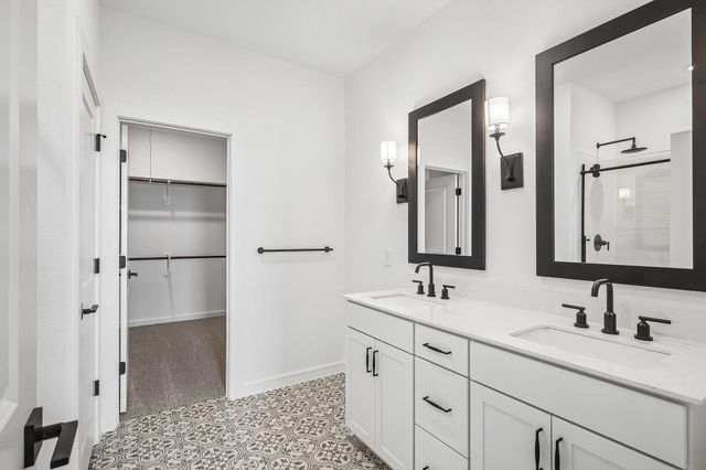 654 Daniel Lakes Lane, Dayton, TX 77535