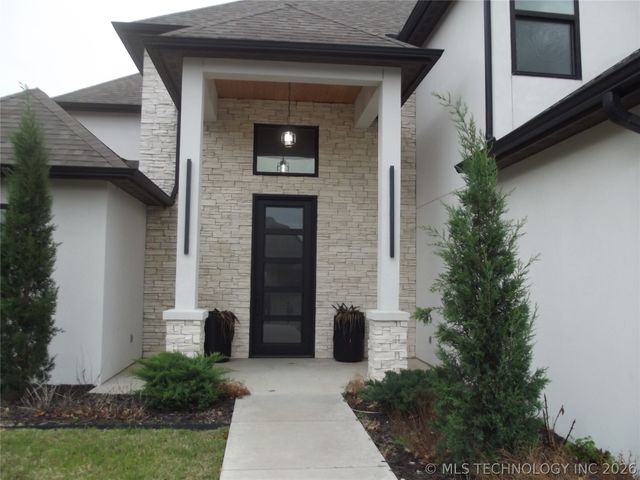 9248 E 80th Place, Tulsa, OK 74133