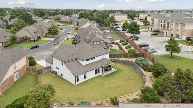 9248 E 80th Place, Tulsa, OK 74133