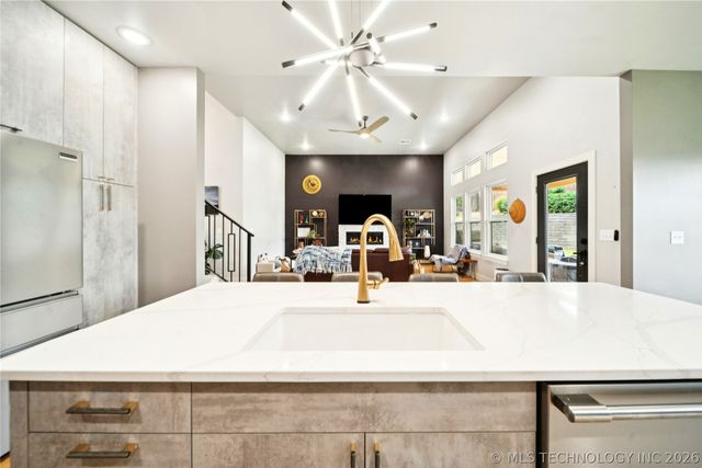 9248 E 80th Place, Tulsa, OK 74133