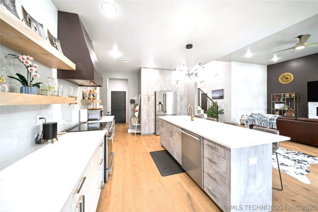 9248 E 80th Place, Tulsa, OK 74133