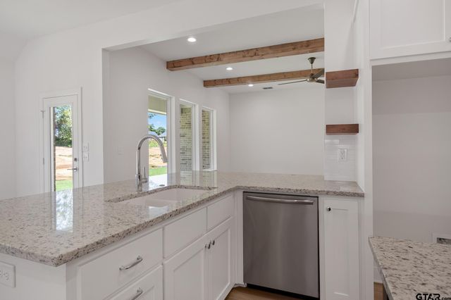 15007 C R 1198, Flint, TX 75762