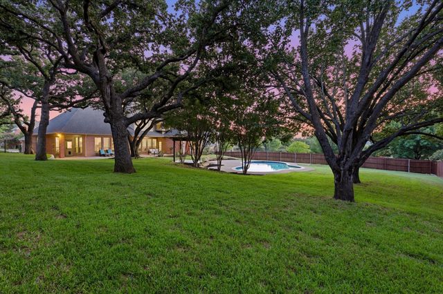 614 Llano Court, Southlake, TX 76092
