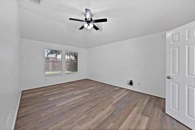 1002 Manassas Drive, Forney, TX 75126