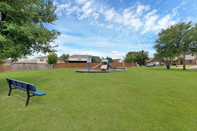 1002 Manassas Drive, Forney, TX 75126