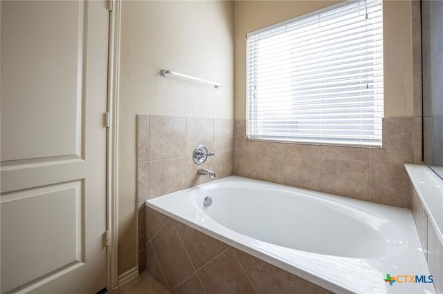 433 Stonebrook Drive, Cibolo, TX 78108