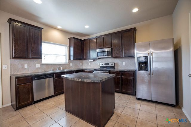 433 Stonebrook Drive, Cibolo, TX 78108