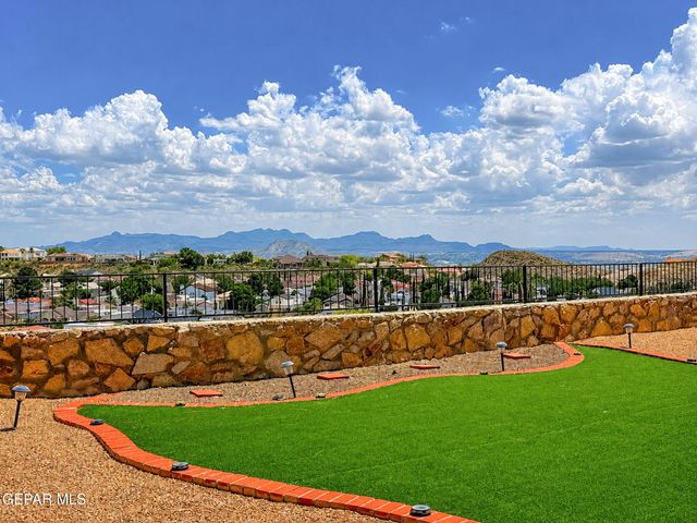 6520 CALLE BONITA Lane, El Paso, TX 79912