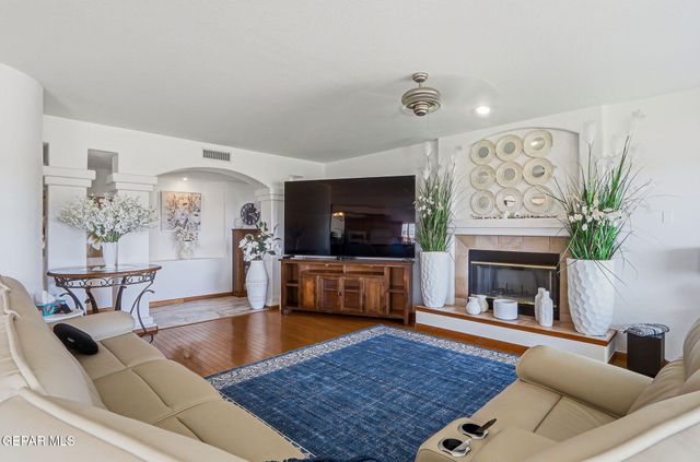 6520 CALLE BONITA Lane, El Paso, TX 79912