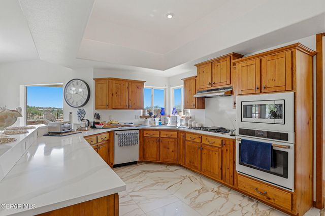 6520 CALLE BONITA Lane, El Paso, TX 79912