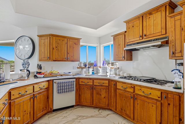 6520 CALLE BONITA Lane, El Paso, TX 79912