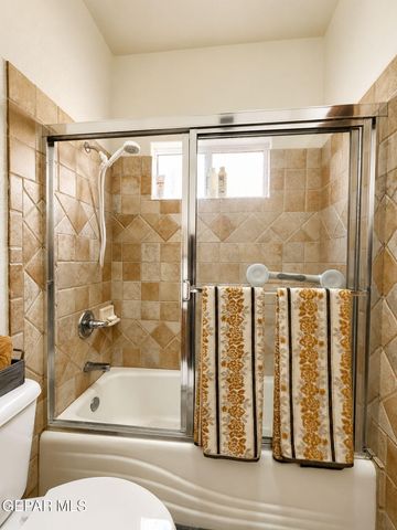 6520 CALLE BONITA Lane, El Paso, TX 79912