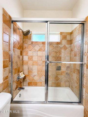 6520 CALLE BONITA Lane, El Paso, TX 79912
