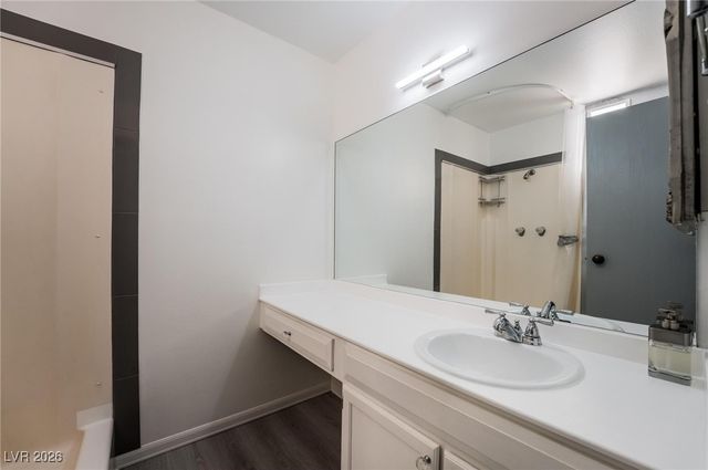 730 South Royal Crest Circle 444, Las Vegas, NV 89169