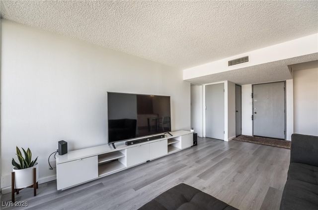 730 South Royal Crest Circle 444, Las Vegas, NV 89169