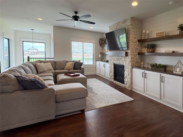 1350 NW Brooks Drive, Waukee, IA 50263