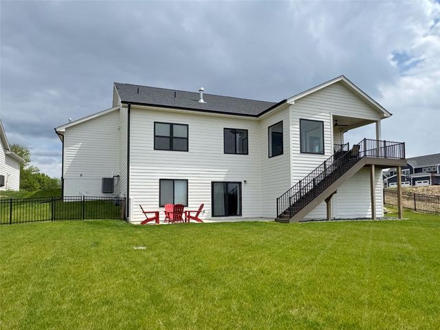 1350 NW Brooks Drive, Waukee, IA 50263