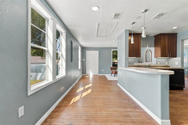 2530 W Elm Street, Denison, TX 75020