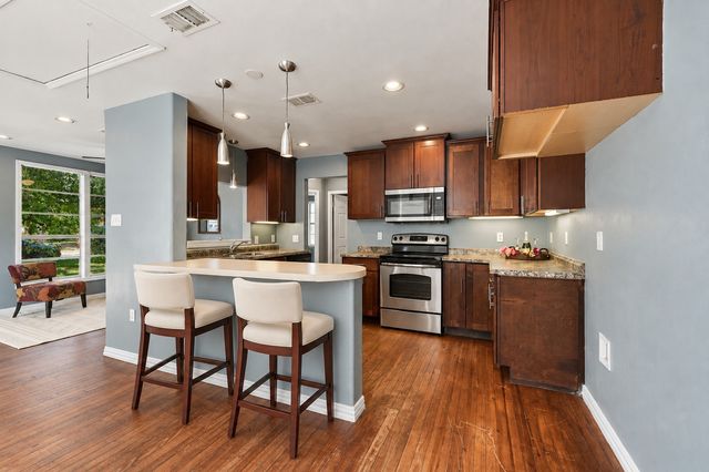2530 W Elm Street, Denison, TX 75020