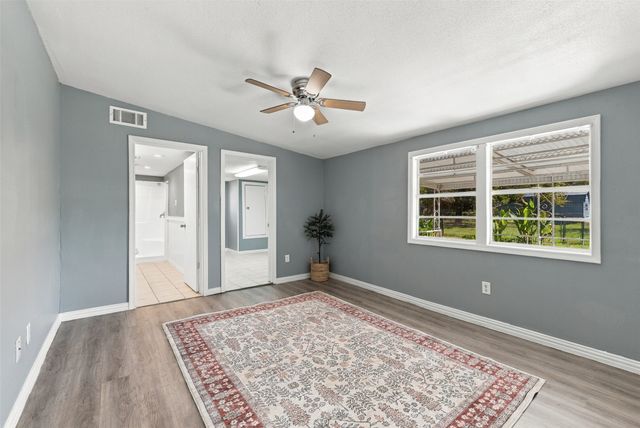 2530 W Elm Street, Denison, TX 75020