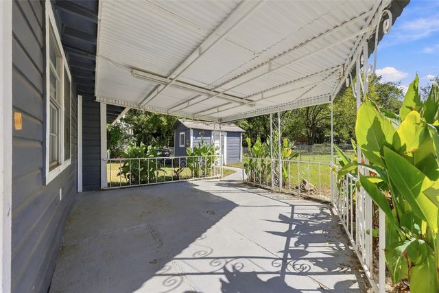 2530 W Elm Street, Denison, TX 75020