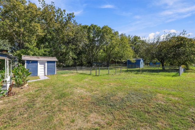 2530 W Elm Street, Denison, TX 75020