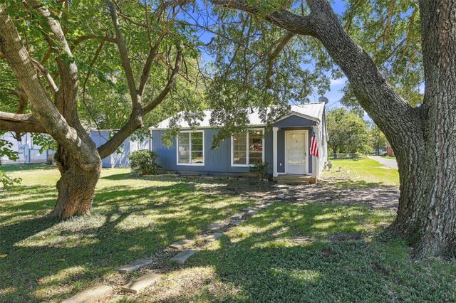 2530 W Elm Street, Denison, TX 75020