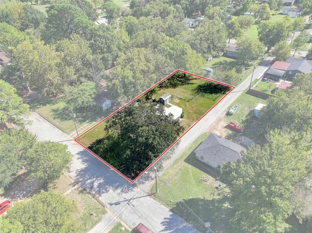 2530 W Elm Street, Denison, TX 75020