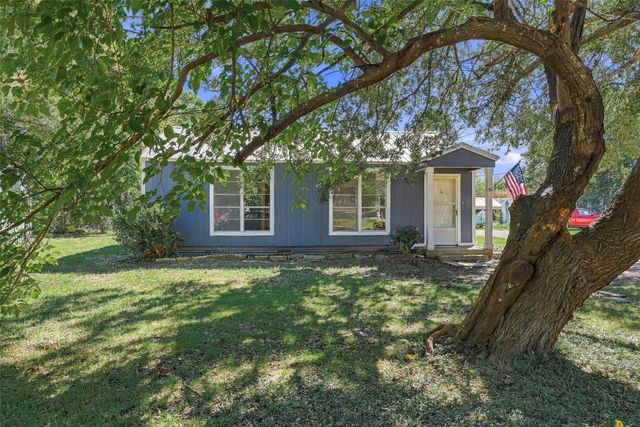 2530 W Elm Street, Denison, TX 75020