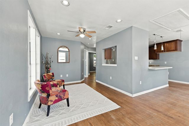 2530 W Elm Street, Denison, TX 75020