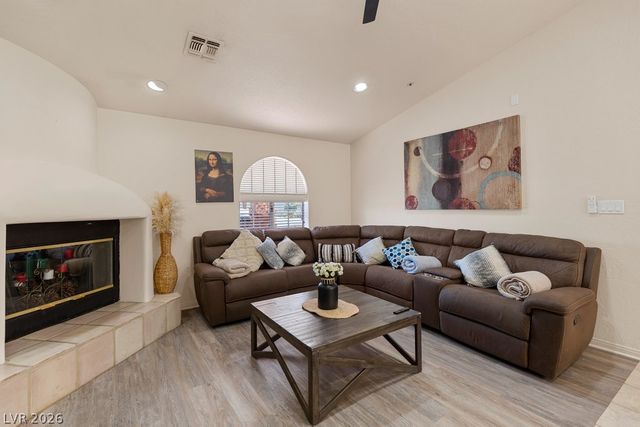 7110 La Cienega Street, Las Vegas, NV 89119