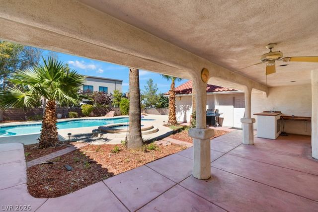 7110 La Cienega Street, Las Vegas, NV 89119
